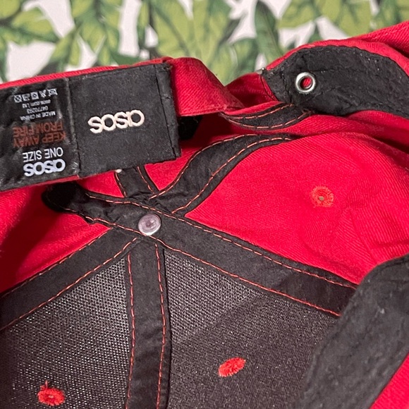 ASOS Red Hat - Picture 2 of 4